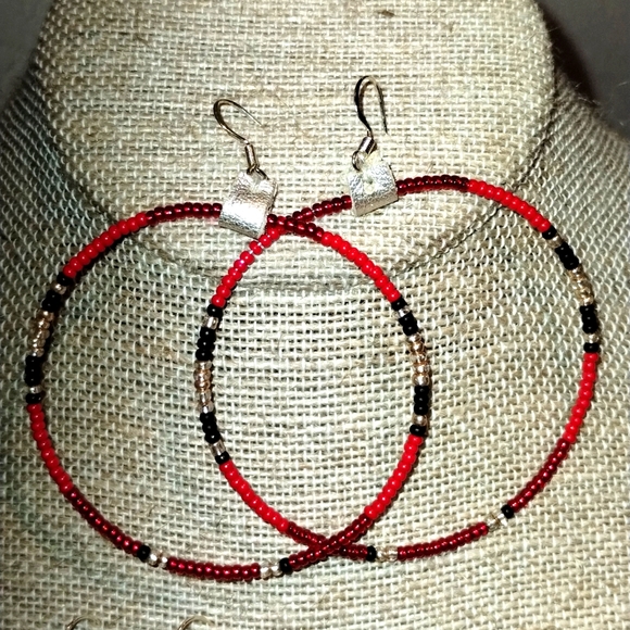♥️ 🪙 🖤 Beaded Hoop earrings handmade - Picture 1 of 5